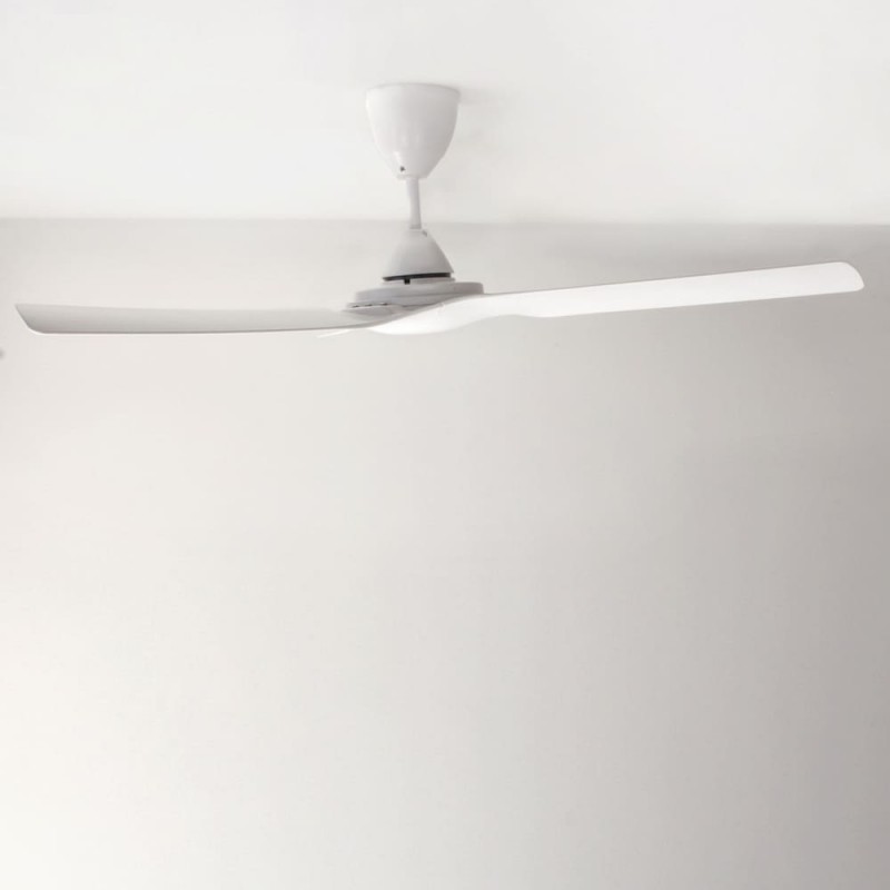 Ventilador AC Storm IP44 de perfil colgado en techo