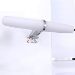 Aplique de baño LED 6W 4000K Sevilla instalado en pared de baño