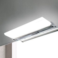 Aplique de baño LED 6W 5300K Asturias instalado en baño con espejo