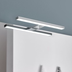 Aplique de baño LED 7W 5700K Málaga instalado en baño con espejo