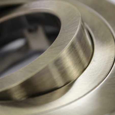 EMPOTRABLE CUADRADO BASCULANTE HELIUM ORO VIEJO DETALLE ACABADO