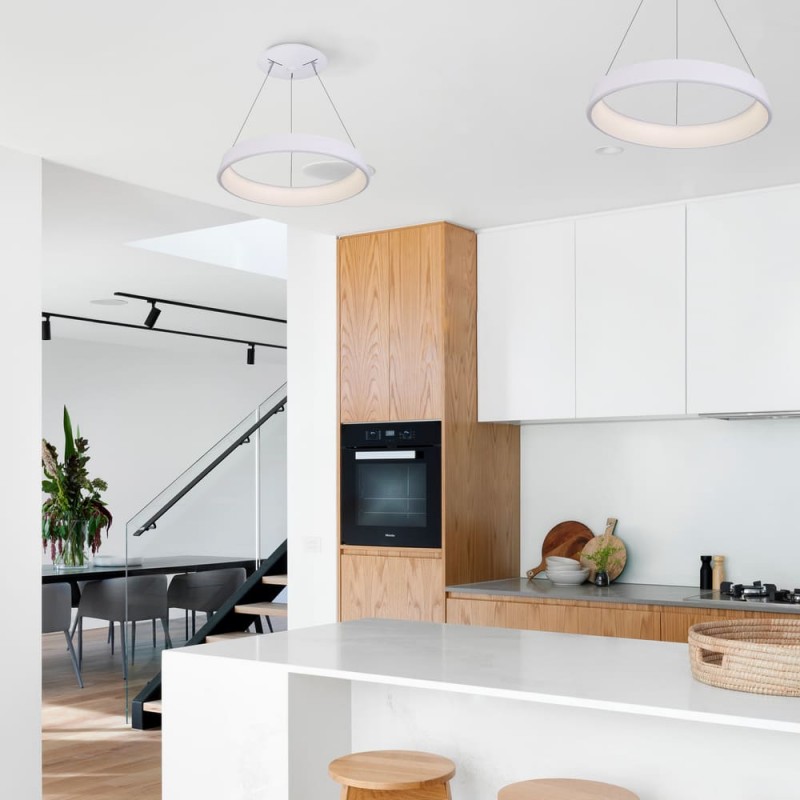 Cocina moderna decorada con lámparas LED lizer blancas de 21Watios