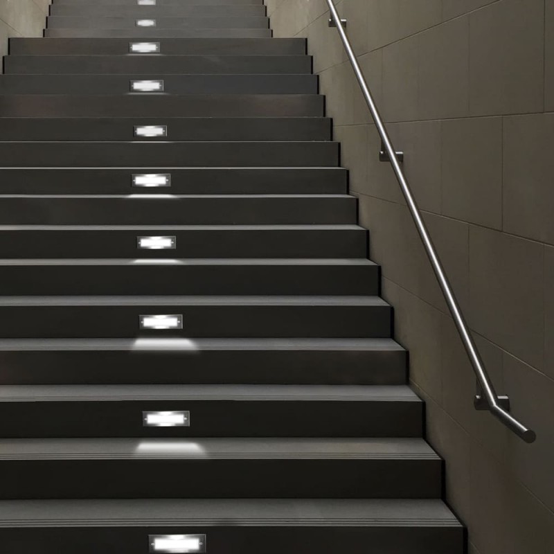 L'éclairage escalier LED : pour embellir vos escaliers d'intérieur et  d'extérieur