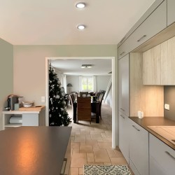 Cocina decorada con Plafon LED Know redondo gris de 6 watios encendidos