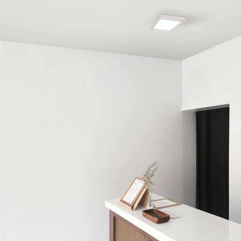 Recepción iluminada con  PLAFON LED 12W 4000K KNOW CUADRADO BLANCO