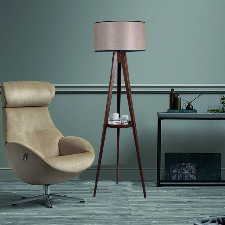 Sala de estar decorada con Lámpara de pie de madera Model 1 beige