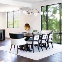 Sala de estar decorada con Lámpara de techo de 6 luces con tulipas de cristal Model 5