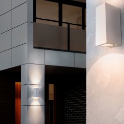 Exterior iluminado con Aplique IP44 Confo 2xGU10