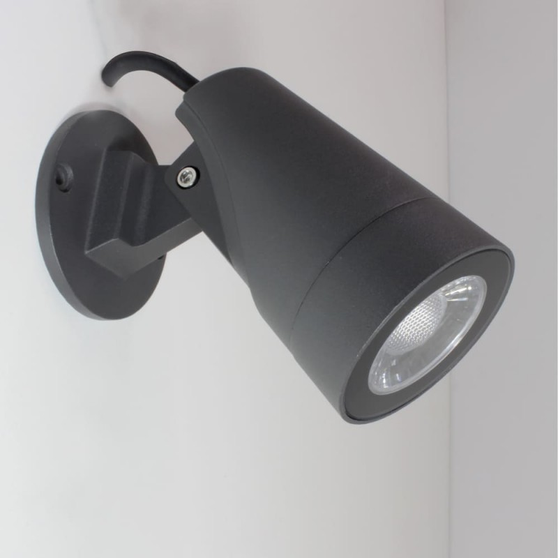 Aplique y baliza IP65 Put led 12W instalado en pared