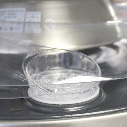 Detalle palas plegables Ventilador DC María LED-CCT y Altavoz oculto