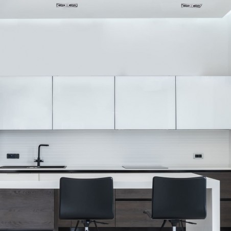 Cocina estilo moderno con empotrables Helium aluminio de dos luces