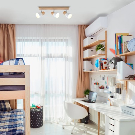 Plafón Lan con tres focos intalado en una habitación infantil