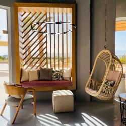 Sala de estar moderna decorada con Lámpara de techo led Sand 22W negra