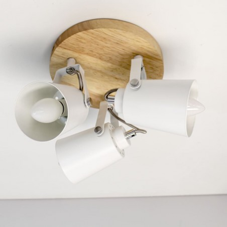 Plafón Dera redondo con tres focos  instalado