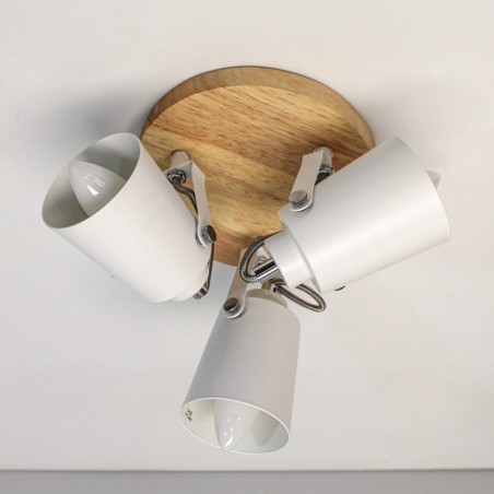 Plafón Dera redondo con tres focos con diferentes angulos y rotación de los puntos de luz