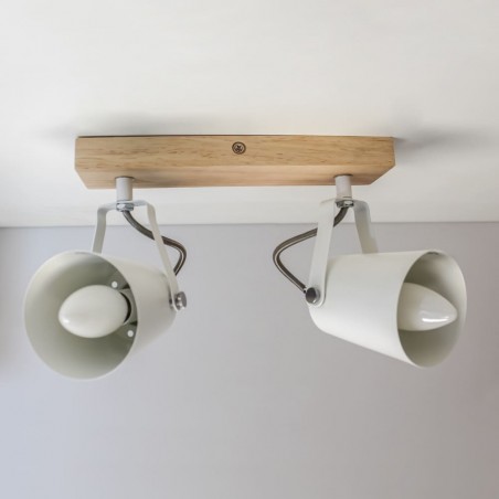 Plafón Dera con dos focos intalado en el techo