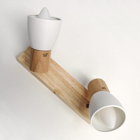 Plafón Lan con dos focos visto desde abajo