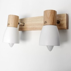 Plafón Lan con dos focos instalado en pared