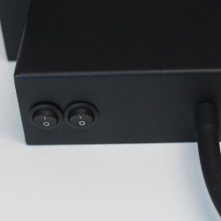 Detalle botones Aplique LED Rob2 5W+3W USB y cargador wireless