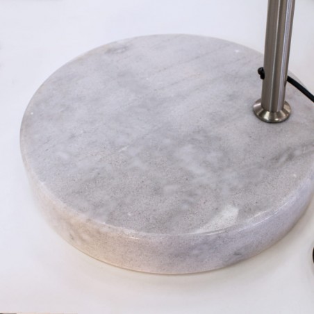 Detalle pie de la Lámpara de pie Noova cromada 1xE27