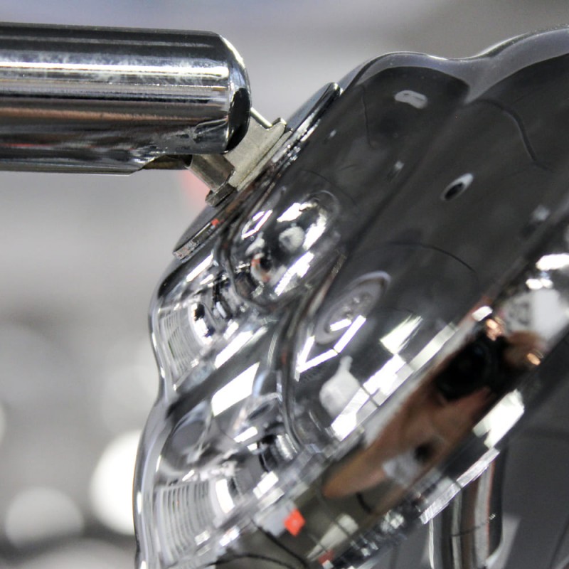 Detalle acabado Lámpara de pie Noova cromada 1xE27