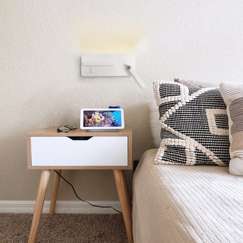 Dormitorio decorado con el Aplique LED Rob 5W+3W USB y cargador wireless doble encendido