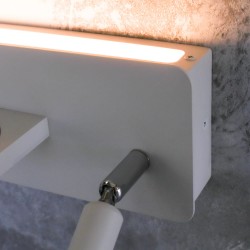 Luz principal encendida del Aplique LED Rob 5W+3W USB y cargador wireless