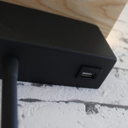 Detalle del USB del Aplique LED de Madera Bach 5W+3W con USB