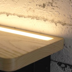 Luz principal del Aplique LED de Madera Bach 5W+3W con USB encendida