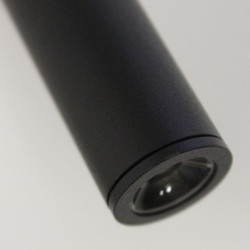 Detalle del punto de luz direccional del Aplique LED Madera Renoir 5W+3W USB