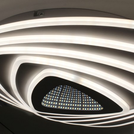 Detalle del Plafón Smart Mei 3D 115W 3CCT regulable encendido con luz neutra