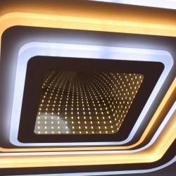 Detalle efecto 3D con iluminación combinada de tono frío del Plafón Smart Otie 2 135W 3CCT regulable