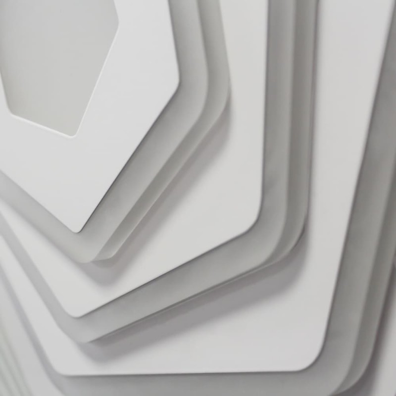 Detalle de acabado del Plafón Smart Ara 90W 3CCT regulable