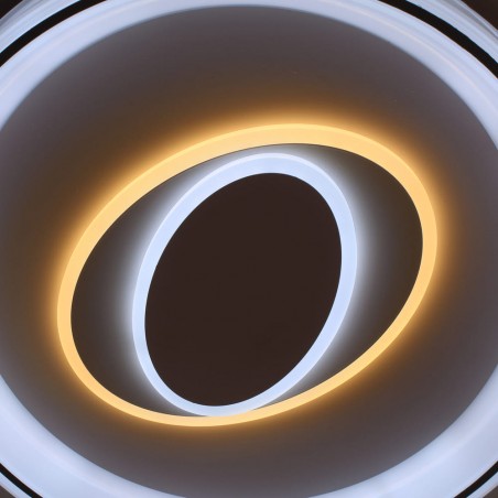 Detalle del Plafón Smart Ryad 85W 3CCT regulable encendido con iluminación combinada en tono de luz frío