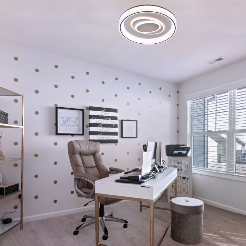 Habitación infantil decorada con Plafón Smart Ryad 85W 3CCT regulable encendido en tono neutro