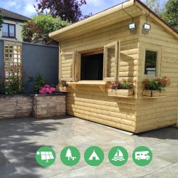 Cabaña iluminada con Proyectores LED 10W 12V IP65 conectados a placa solar