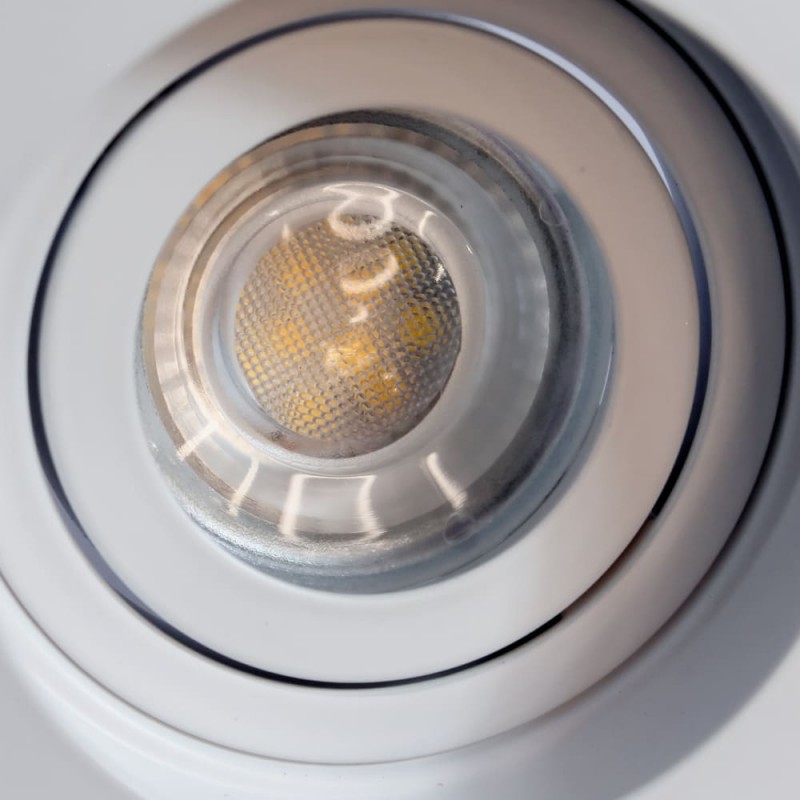 Detalle del Empotrable Akrah redondo blanco