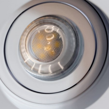 Detalle del Empotrable Akrah redondo blanco