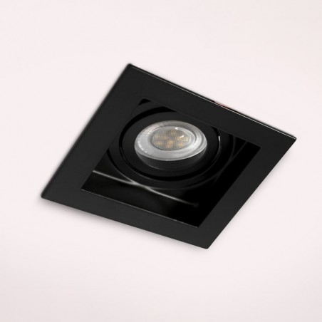 Empotrable Akrah cuadrado negro instalado