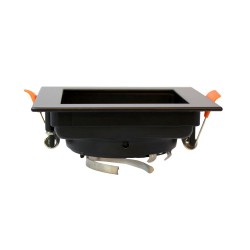 Empotrable Akrah cuadrado negro visto de perfil