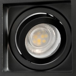 Detalle del ángulo de basculación del Empotrable Akrah cuadrado negro