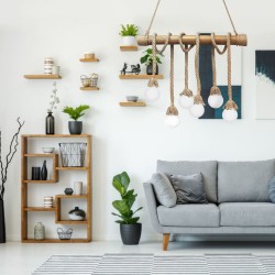 Salón con la lámpara de techo winery